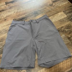 Under Armour. Golf Shorts. Size 36.